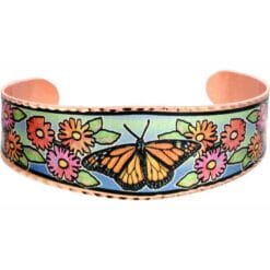 You will definitely attract attention by wearing this pretty butterfly bracelet