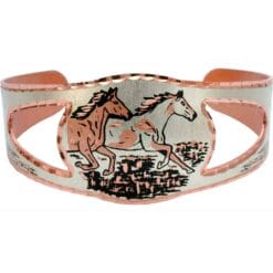 You will definitely attract attention by wearing this awesome western horse bracelet