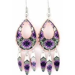 Make a fashion statement by wearing these fascinating dangle flower earrings
