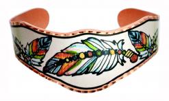 You will definitely attract attention by wearing this glamorous feather art bracelets